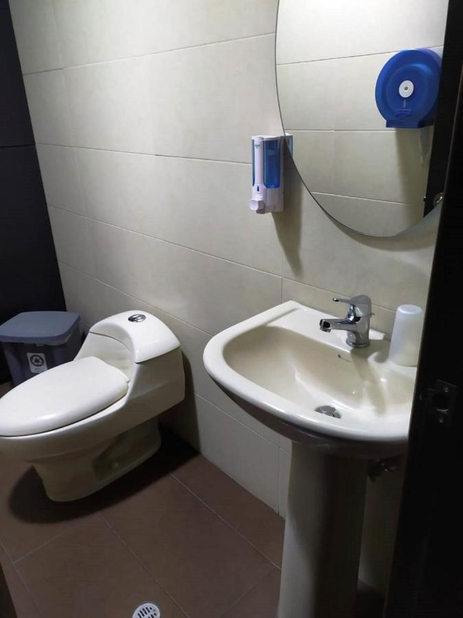 La Kapital Hotel Ambato Extérieur photo