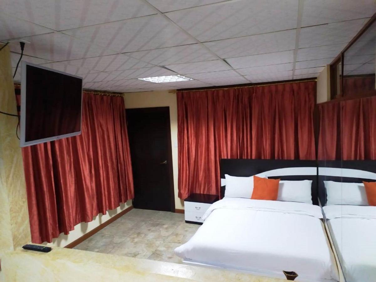 La Kapital Hotel Ambato Extérieur photo